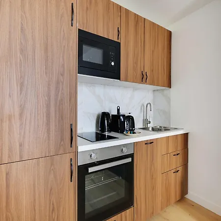 Modern With Ac - 2p- Sacre-c Ur Paris